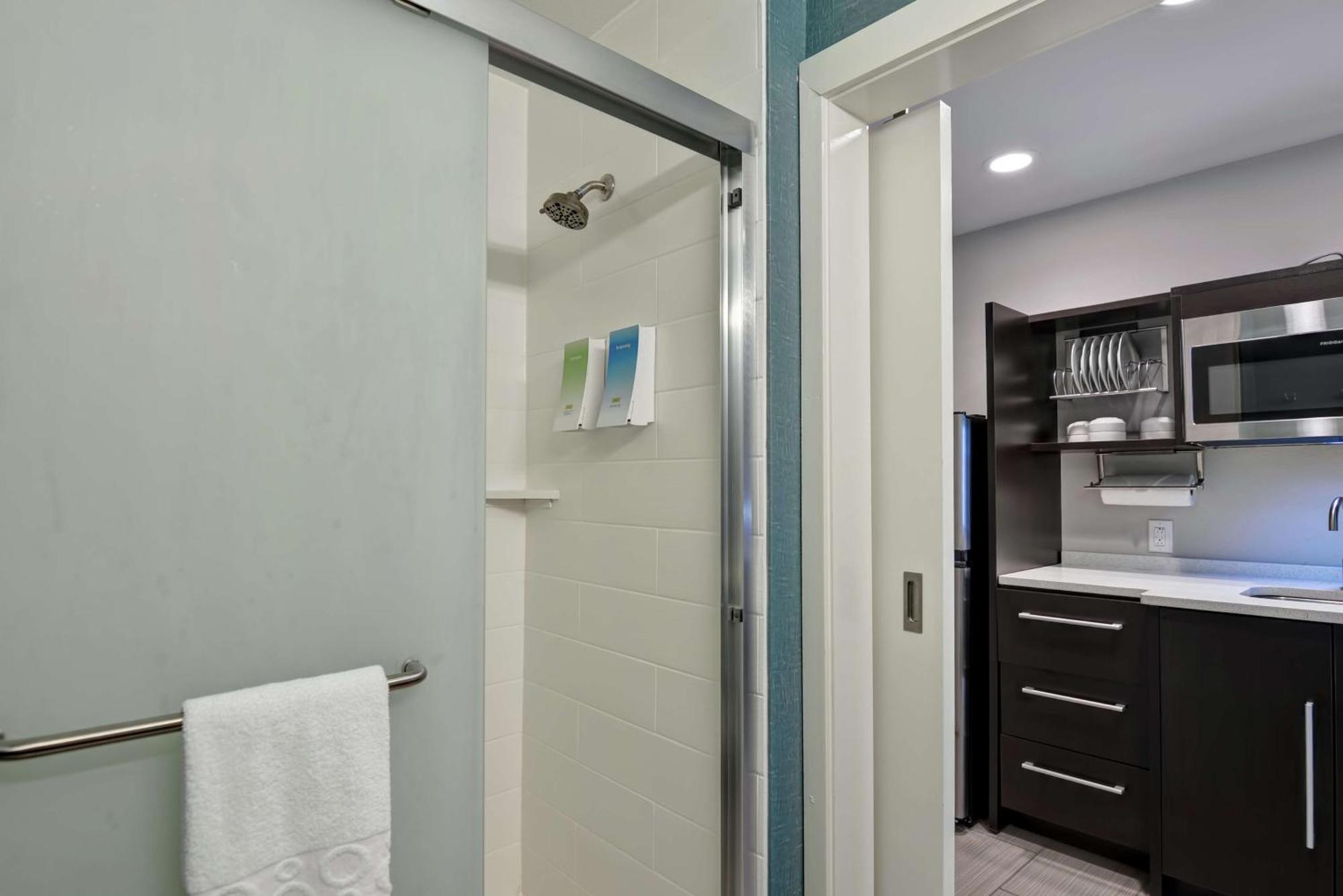 Home2 Suites Pensacola I-10 At North Davis Hwy Bagian luar foto