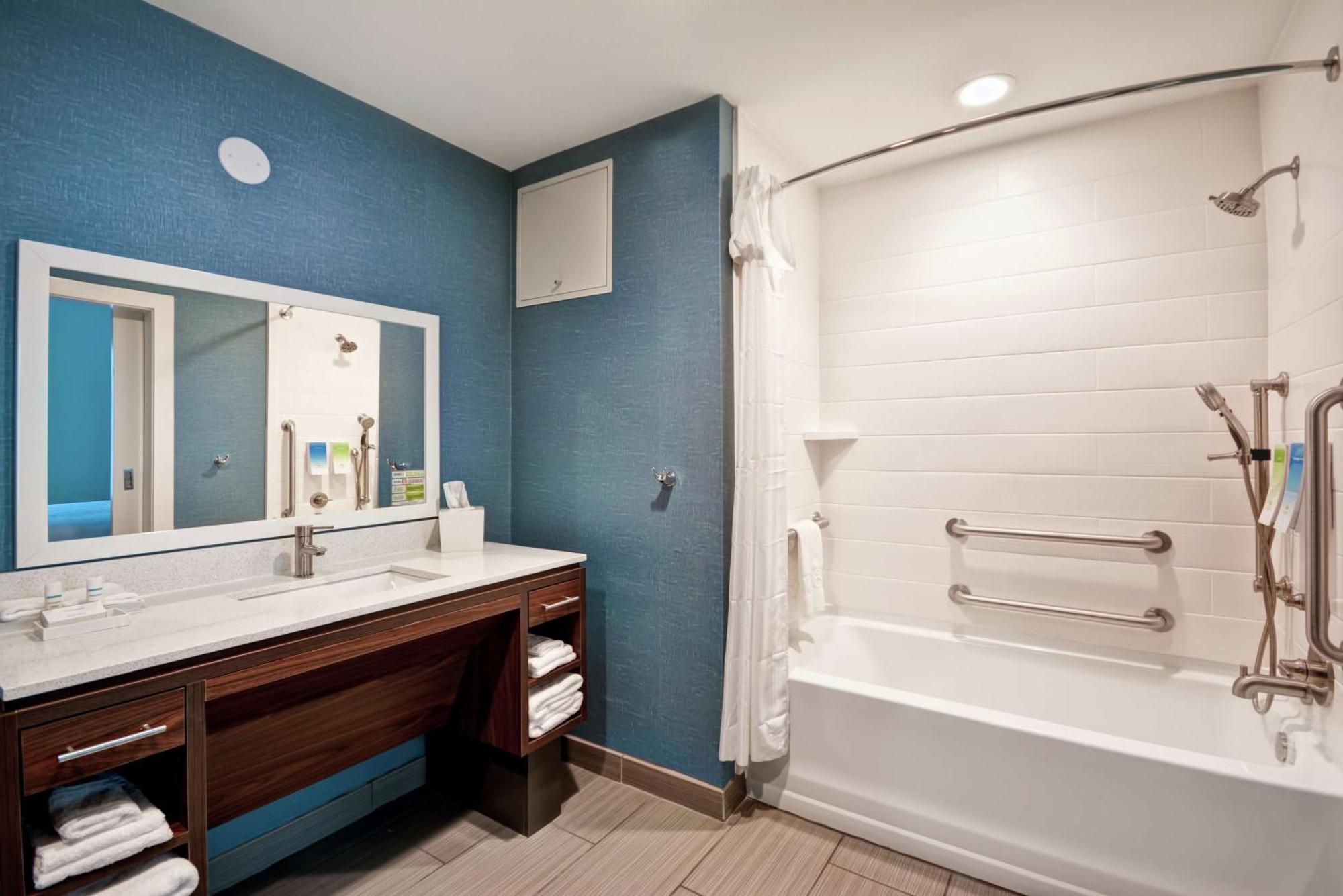 Home2 Suites Pensacola I-10 At North Davis Hwy Bagian luar foto